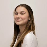 Claire Hendrickson's Instagram, Twitter & Facebook