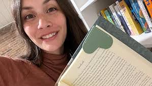 Amazon.com: Lovely War: 9780147512970: Berry, Julie: Books