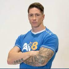 4 formado como futbolista desde categoría alevín en la cantera del atlético de madrid, debutó con el primer equipo rojiblanco en 2001 con 17. Fernando Torres Post Retirement Body Transformation Surprises Football Fans Dossieroutpost Com