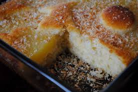 Bereiten sie den kuchen statt mit ananas mit 300 g rhabarber zu, dafür rhabarber waschen, putzen (nicht abziehen) und in etwa 2 cm große stücke schneiden. Ananas Kokos Kuchen Sarah S Backblog