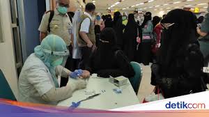 Tiba Di Bandara Hasanuddin Ratusan Santri Dari Jatim Jalani Rapid Test Halaman 2