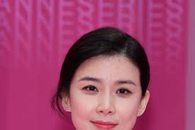 She began modeling in 2002 and made her acting debut in the 2003 television drama escape from unemployment. she went on to star in many popular films and dramas. Lee Bo Young Pictures Photos Images Zimbio