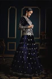 Trendiest 20 Velvet Bridal Lehengas We Are Currently Crushing On Shaadiwish Her mother pushpa sawlani used to stitch clothes for anita and her 5 siblings when they were kids. shaadiwish