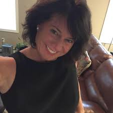 Janet Beattie's Instagram, Twitter & Facebook