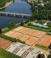 Piscine Tennis Sporting Rive Gauche A Bellerive Sur Allier Le Guide Des Hotels Restaurants De L Allier