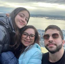 Michelle Albuquerque Miranda, Luiza Albuquerque Avelino e Gabriel de  Albuquerque Avelino