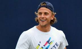 Kudla играет с 2019 в гурник забже (забже). Tennis Pro Denis Kudla S Silly Girlfriend Seriously Gorgeous In Bikini