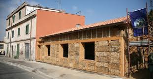 Roma: la prima casa di paglia costruita in citt&agrave; - professione Architetto