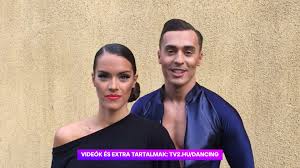 Közös képet is készítettek, ami felkerült az instagramra, így újból felmerült a pletyka, hogy több is lehet köztük, mint barátság. Dancing With The Stars Tv2 Gelencser Timea Es Hegyes Bertalan Feladtak A Lecket A Dancing With The Stars Nezoinek Facebook