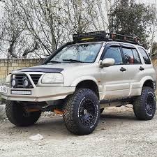 Suzuki Grand Vitara Mobil
