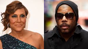 Robin Roberts Emotionally Pays Tribute to 'Good Morning America' Cameraman  Who Died of Coronavirus