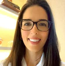 Dra. Júlia Teixeira Leite Pereira opiniões