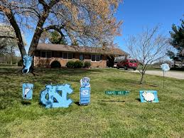 Tar Heel spirit shows in Rowan yard