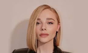 Chloë Grace Moretz Comes Out As A "Gay Woman"