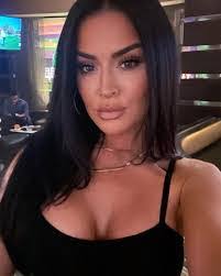 Ashley Janey's Instagram, Twitter & Facebook