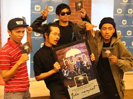 Get chart statistics for airplay, downloads and streaming. Hujan S New Album Shows Their Journey From The Beginning