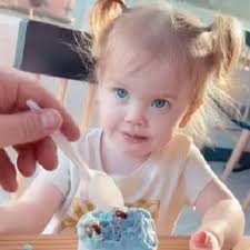 Watch: Daughters Adorable Reaction To Dad Sneaking A Bite Of Her Ice Cream 