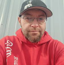 Stevie Vanderheiden (@sparkplug43472) • Facebook