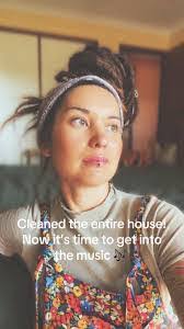 Alicia Bedwell's Instagram, Twitter & Facebook