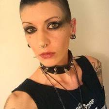 Deanna Bee (@xavietta)