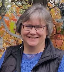 Diana Strom's Instagram, Twitter & Facebook