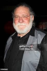 Richard Mazur's Instagram, Twitter & Facebook