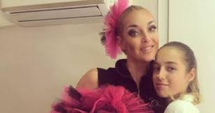 В 2005 году волочкова родила от вдовина дочь ариадну. 14 Letnyaya Doch Anastasii Volochkovoj Porazila Shodstvom S Machehoj Skoro Budet Nazyvat Mamoj