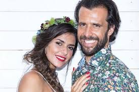 Cuca roseta surpreende os seus amigos e convidados, cantando cuca roseta canta estranha forma de vida e fado dos sentidos, no encontro mundial da guess em barcelona, em outubro de. Cuca Roseta Voltou A Casar Se Veja As Fotos Da Festa
