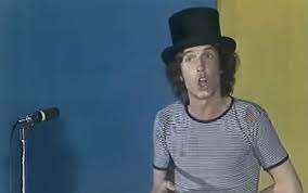 Released in 1977 on it (catalog no. Rino Gaetano E La Sue Canzoni Piu Famose