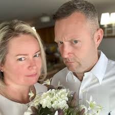 Where is a good place to enjoy some oysters and drinks ? Thanks