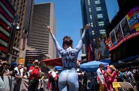 Nacktprotest in New York: Strippen für die Völkerverständigung