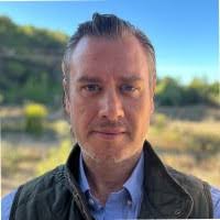 200+ perfiles de «Burns»