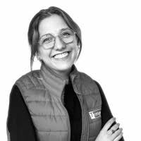 Alice Menard's Instagram, Twitter & Facebook