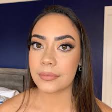 mazzysheils making my job look easy 🤤 I am so excited to finally share  Maddison Jade Artistry with you all! Bookings for all mobile makeup  services is now available! For all enquiries