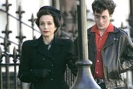 As we read, it is important to keep in mind that war, like all conflict, impacts many lives, both directly and indirectly. Nowhere Boy Reviews Screen