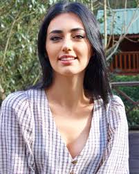 Bir zamanlar çukurova'nın gülten'i selin genç, gelinliği giydi ve. Selin Genc Kimdir Kac Yasinda Nereli Boyu Ve Kilosu Biliyo Org