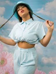 נועה היא שותפה עסקית לכל דבר מבחינתי. Ecslb6qxm7vkcm