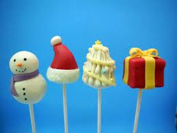 Rudolph reindeer cake pops, christmas tree cake pops, snowman cake pops and christmas bauble cake four variations of gluten free christmas cake pops, each one more adorable than the other. Christmas Cake Pops Susan S Sweet Creations