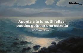 Es una barrera invisible, difícil de traspasar, que describe un momento concreto en la carrera profesional de una mujer, en la que, en vez de crecer por su preparación y experiencia, se estanca dentro de una estructura laboral, oficio o sector. 100 Bonitas Frases De La Luna