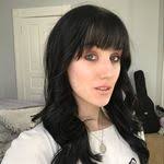 Chenoa White's Instagram, Twitter & Facebook