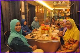 Mayoritas pencari mencari rumah dijual sebagai tipe properti dan penawaran terfavorit 85% dari total pencarian. Portal Rasmi Pdt Kuala Langat View Photo In Album Rumah Terbuka Hari Raya Aidilfitri Bahagian Pengurusan Pada 11 Julai 2017