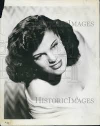 1951 Press Photo Comedienne,actress, KAye Ballard "Three to Make Ready"