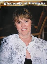 Lois Marshall's Instagram, Twitter & Facebook