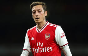 Twitter hesabından paylaşım yapan zonguldaklı mesut özil fenerbahçe'de memleketinin plakası. Mesut Ozil Fenerbahce De Formasi Belli Oldu Ilk Aciklamayi Yapti Tr724