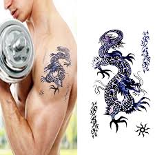 Bir ejderha perisinin bu dövme tasarımı, doğada bir erkek ve kadının kuvvetleri olan çelişkili ve tamamlayıcı güçleri temsil eder. Su Gecirmez Gecici Ejderha Dovme Totem Icin Bilek Kol Gogus Erkekler Mavi Ejderha Totem Kisilik Sahte Dovme Cikartma Ax12 Tattoo Sticker Fake Tattoos Stickerstemporary Dragon Tattoo Aliexpress