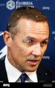 Steve yzerman hi-res stock photography and images