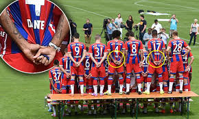 This statistic shows which shirt numbers the palyer has already worn in his career. Bayern Munich Stars Dante And Jerome Boateng Appear To Pull Shirts Tight Before German Super Cup Daily Mail Online