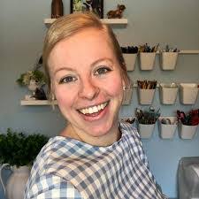 Hayley Hannah's Instagram, Twitter & Facebook