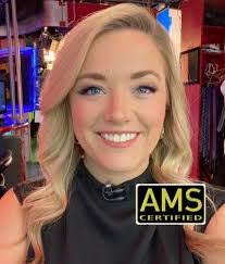 Jackie Layer's Instagram, Twitter & Facebook