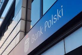 Pko Overtakes Banking Giant Deutsche In Historic Stock Market Valuation Stock Market Banking Poland Economy